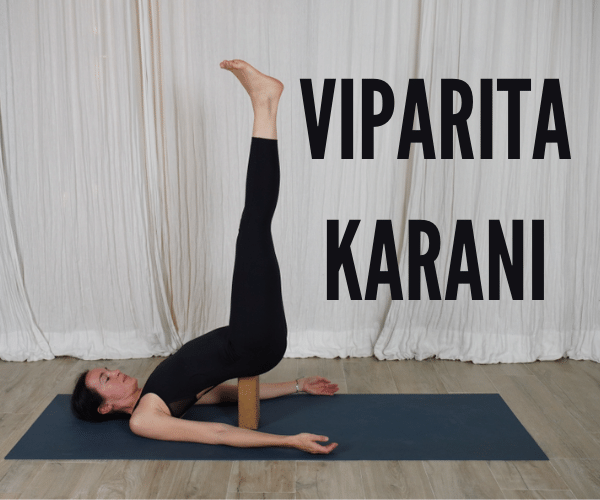 Viparita-karani-Postura-piernas-arriba